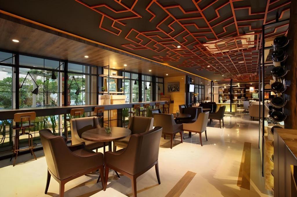 Hotel Grandhika Iskandarsyah Jakarta Exterior photo