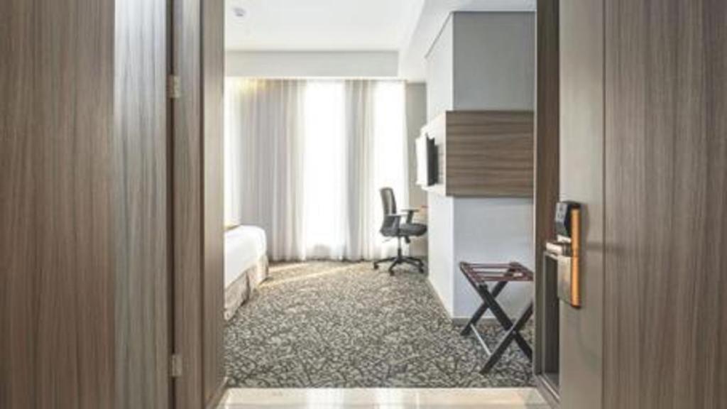 Hotel Grandhika Iskandarsyah Jakarta Exterior photo
